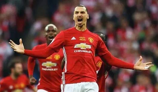 他的姐姐总 他的姐姐总